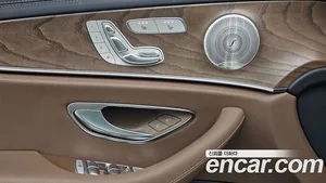 Mercedes-Benz E-Class, 2023 — миниатюра 28