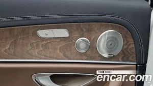 Mercedes-Benz E-Class, 2023 — миниатюра 30