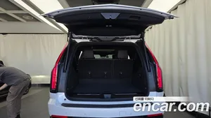 Cadillac Escalade, 2025 — миниатюра 23