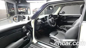 Mini Cooper, 2021 — миниатюра 12