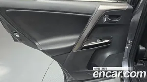 Toyota RAV4, 2018 — миниатюра 15