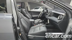 Toyota RAV4, 2018 — миниатюра 16