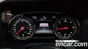 Mercedes-Benz E-Class, 2019 — миниатюра 10