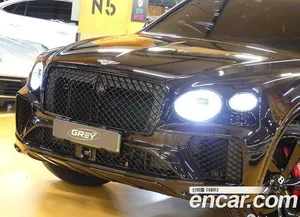 Bentley Bentayga, 2025 — миниатюра 4