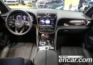 Bentley Bentayga, 2025 — миниатюра 15