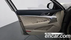 Genesis G70, 2025 — миниатюра 14