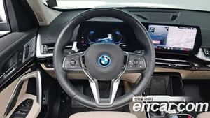 BMW iX1, 2024 — миниатюра 14