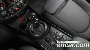 Mini Clubman, 2023 — миниатюра 12