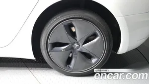 Tesla Model 3, 2020 — миниатюра 7