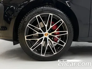 Porsche Macan, 2022 — миниатюра 5