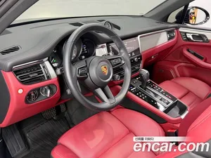 Porsche Macan, 2022 — миниатюра 7
