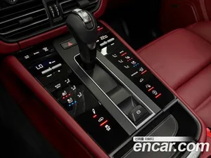 Porsche Macan, 2022 — миниатюра 9