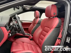 Porsche Macan, 2022 — миниатюра 10