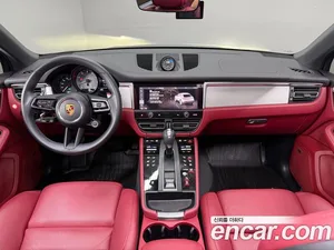 Porsche Macan, 2022 — миниатюра 18