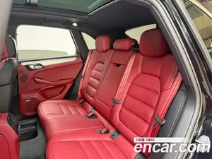 Porsche Macan, 2022 — миниатюра 19