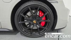 Porsche Taycan, 2023 — миниатюра 5