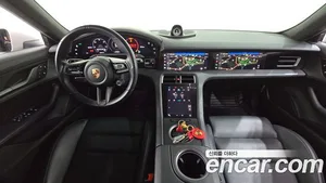 Porsche Taycan, 2023 — миниатюра 10