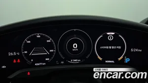 Porsche Taycan, 2023 — миниатюра 11