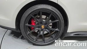 Porsche Taycan, 2023 — миниатюра 7