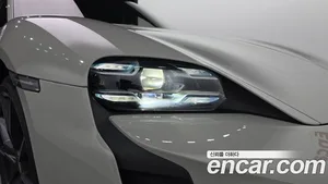 Porsche Taycan, 2023 — миниатюра 8