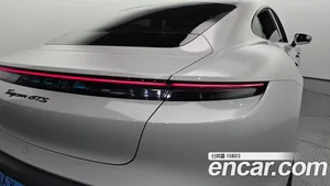 Porsche Taycan, 2023 — миниатюра 9