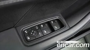 Porsche Taycan, 2023 — миниатюра 29