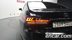 Lexus LS, 2021 — миниатюра 9