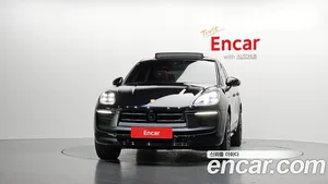 Porsche Macan, 2023 — миниатюра 3