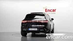 Porsche Macan, 2023 — миниатюра 4