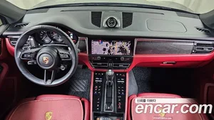 Porsche Macan, 2023 — миниатюра 10