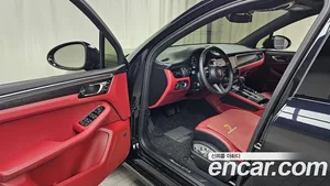 Porsche Macan, 2023 — миниатюра 13