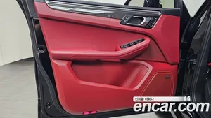 Porsche Macan, 2023 — миниатюра 14