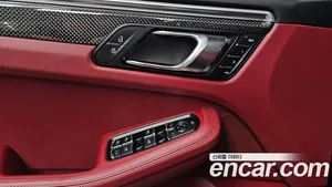 Porsche Macan, 2023 — миниатюра 27