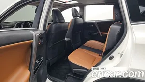 Toyota RAV4, 2017 — миниатюра 16