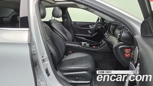 Mercedes-Benz E-Class, 2019 — миниатюра 11