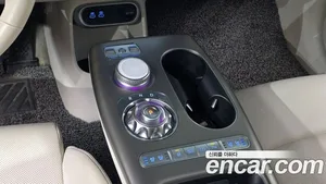 Genesis GV60, 2022 — миниатюра 12