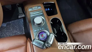 Genesis GV70, 2023 — миниатюра 12