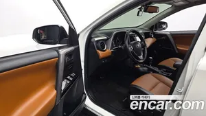 Toyota RAV4, 2016 — миниатюра 12