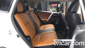 Toyota RAV4, 2016 — миниатюра 17