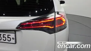Toyota RAV4, 2016 — миниатюра 8