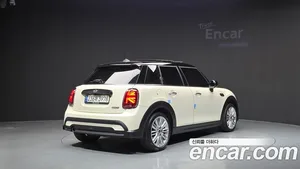 Mini Cooper, 2022 — миниатюра 2