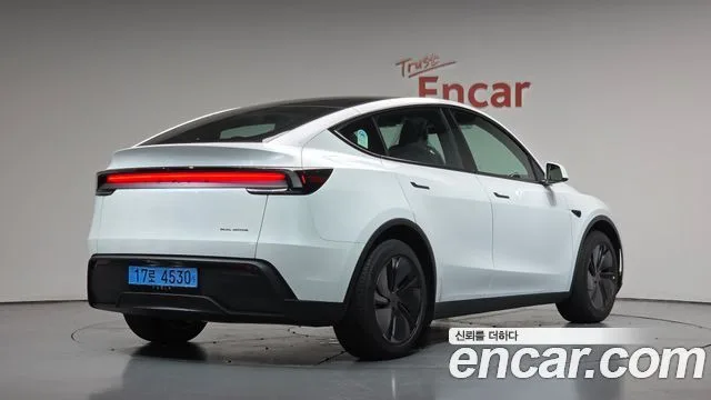 Tesla Model Y, 2026 — фото автомобиля из Кореи