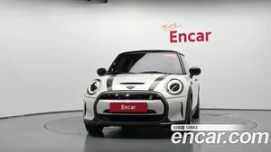 Mini Cooper, 2023 — миниатюра 2