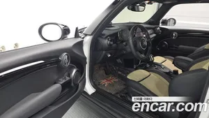 Mini Cooper, 2023 — миниатюра 12