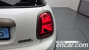 Mini Cooper, 2023 — миниатюра 8