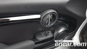 Mini Cooper, 2023 — миниатюра 26
