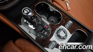 Bentley Bentayga, 2017 — миниатюра 9