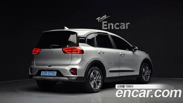 Kia Niro, 2022 — фото автомобиля из Кореи