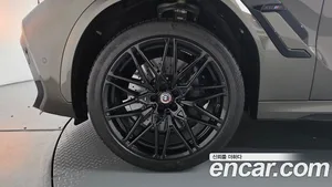 BMW X6M, 2023 — миниатюра 4