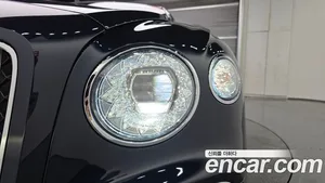 Bentley Flying Spur, 2023 — миниатюра 8